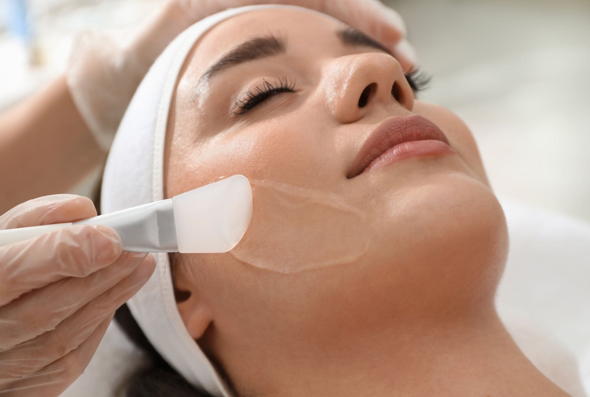 Glow Before You Go: The Top Beauty Treatments to Book in Dubai Before Your Summer Holiday